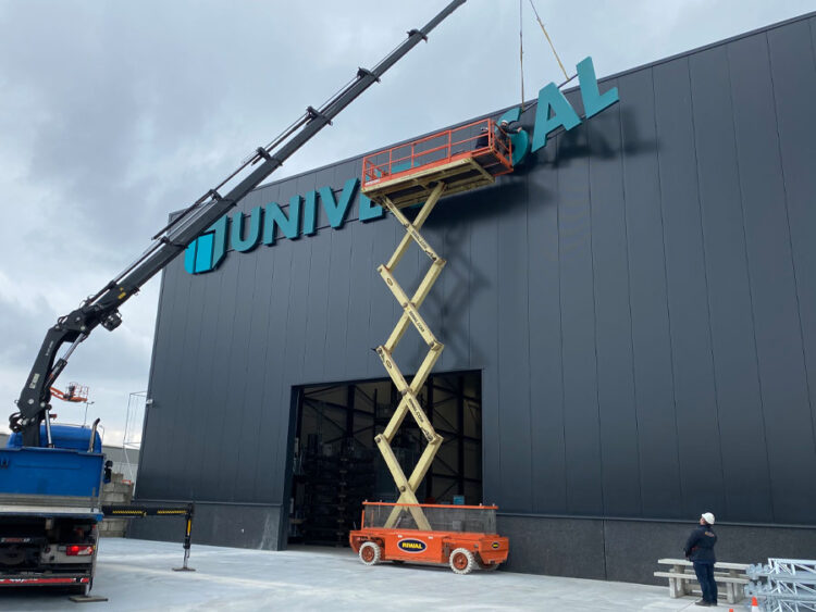 Onze monteurs zijn in bezit van VCA en hoogwerkercertificaat