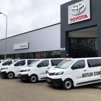 Belettering wagenpark - Driessen Toyota Botlek Stores